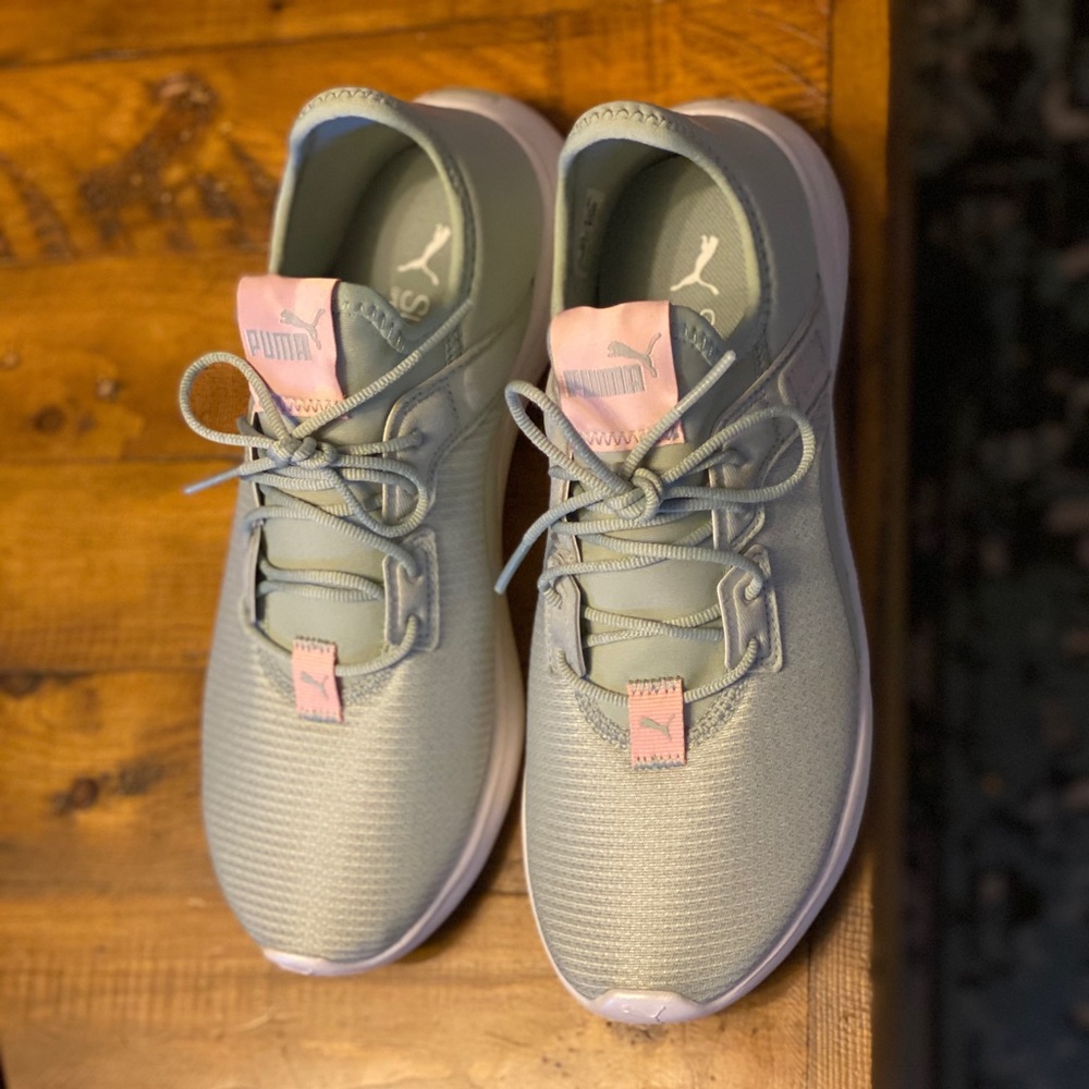 Size 8 Pumas